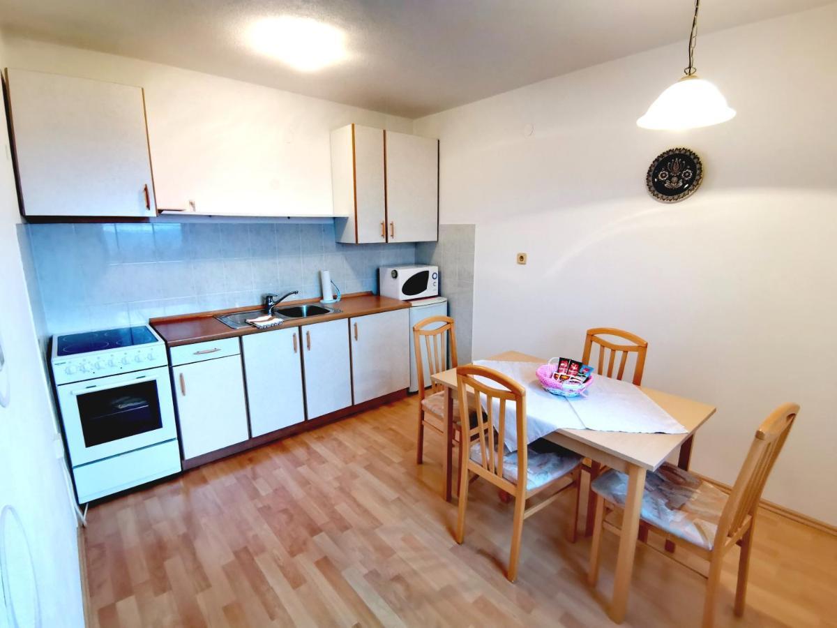 Apartamento Domacija Za Robom Cerkno Exterior foto