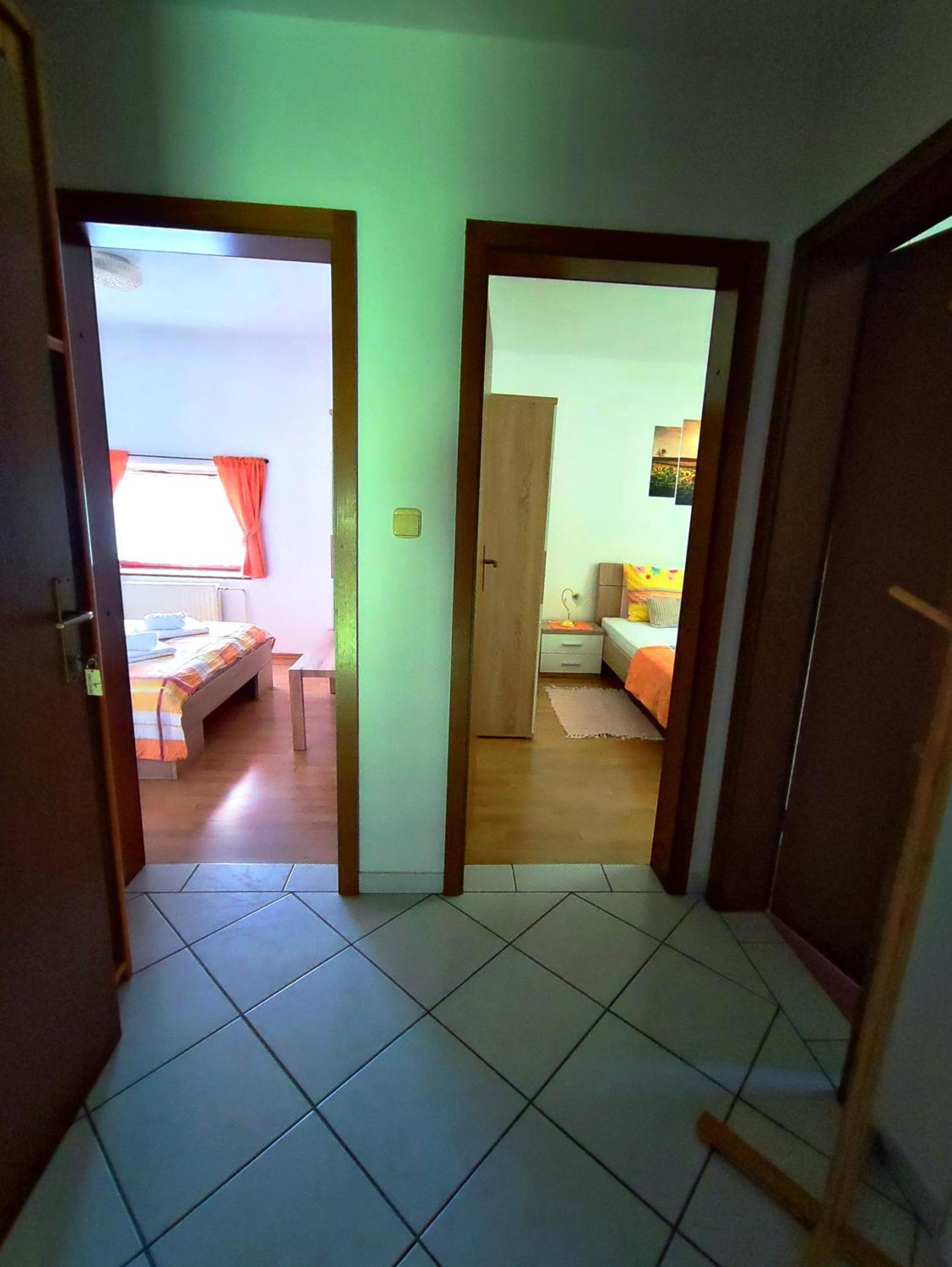 Apartamento Domacija Za Robom Cerkno Exterior foto